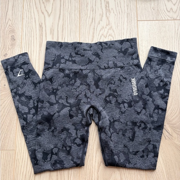 Gymshark Pants - Gymshark Adapt Camo Seamless Leggings